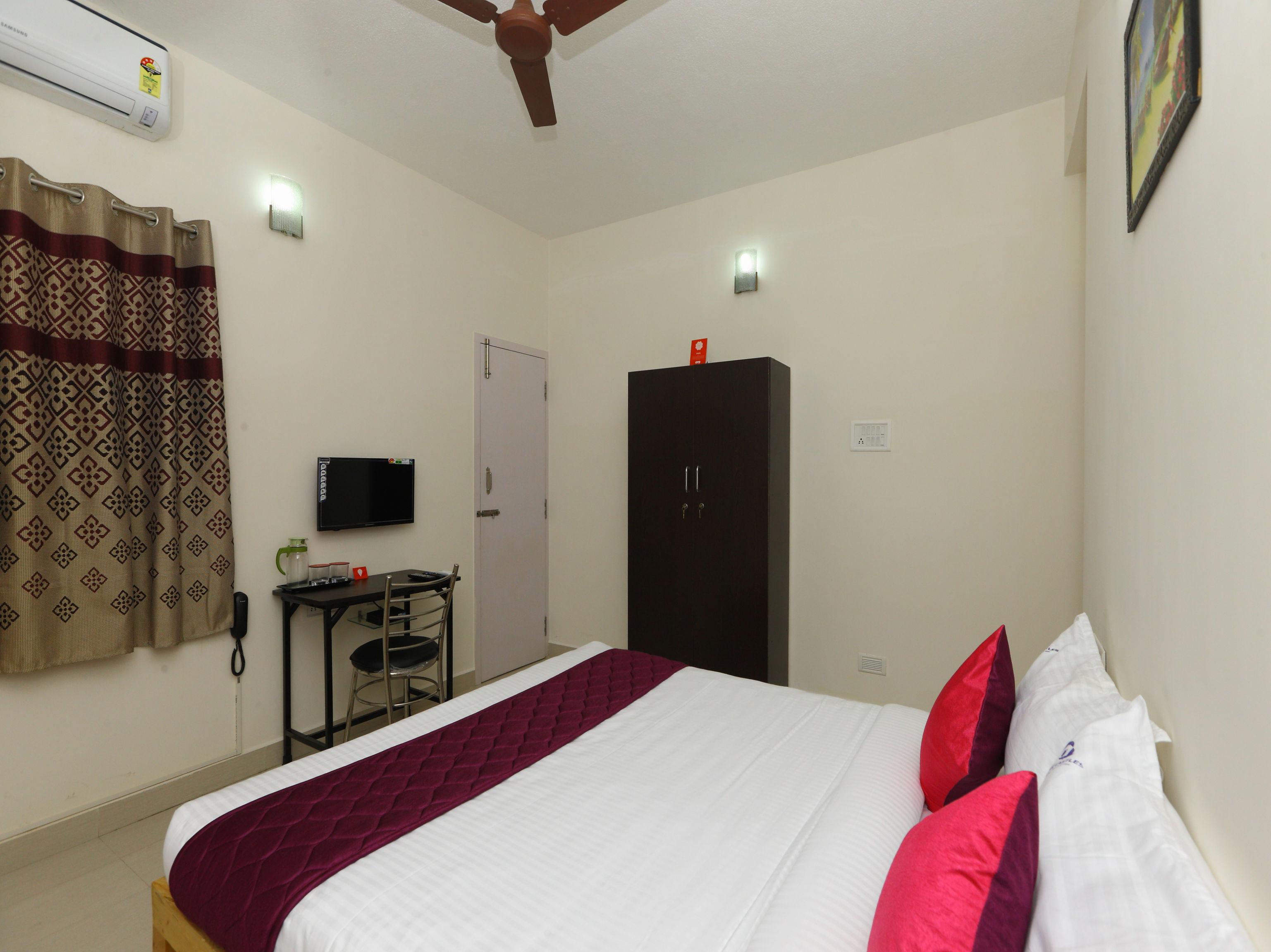 Oyo 9260 Olive Castles Inn Ченнаи Экстерьер фото